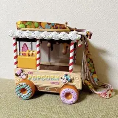ディズニーランド スイーツデザインのポップコーンワゴン