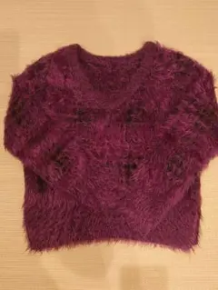 Audrey and John Wad Vネックセーター