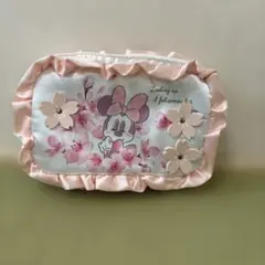 ディズニーストア　ミニーマウス スマホポーチ 桜柄