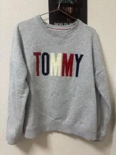 TOMMY HILFIGER グレー トレーナー 古着 Mサイズ