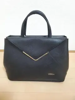 FURLA ブラック ハンドバッグ
