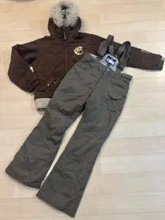 美品！ellesse エレッセ　スキーウェア上下セット　160 スノボウェア