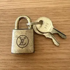 ルイヴィトン　LOUIS VUITTON 南京錠