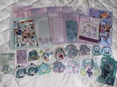初音ミク 26点セット　百均　缶バッジ　キーホルダー　ぬいぐるみ