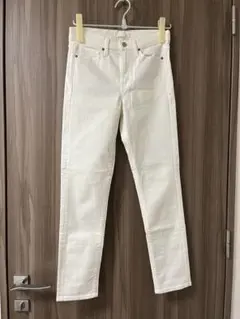 UNIQLO ハイライズシガレットジーンズ　白25インチ