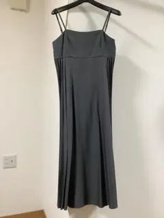 未使用品　グレー サイドプリーツデザイン キャミワンピース　Mサイズ