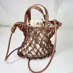 【美品】かごバッグ 2WAY 編み込み 巾着 ショルダーバッグ 軽量 茶