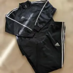 アディダスadidasジャージ上下セットブラック黒160サイズ（レディースМ位）