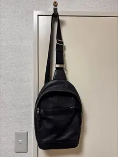 COACH ブラックレザーショルダーバッグ