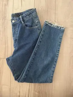 ZARA ワイドストレートデニム 34 XS フリンジ カットオフ　momfitのサムネイル