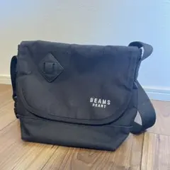BEAMS HEART ブラック ショルダーバッグのサムネイル