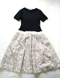 ドッキングワンピース☆リブ編み☆バルーンスカート☆刺繍☆黒✕ベージュ