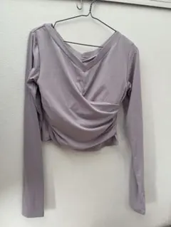 【美品】SUKALAピラティスウェアカップ付ギャザークロスロングスリーブトップス