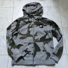 Nike グレー・カモフラージュパーカー キッズL