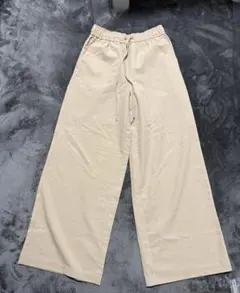【GU】 ベージュ ワイドパンツ Mサイズ