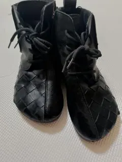 黒 編み込みデザイン ショートブーツ