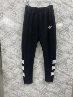 アディダス　adidas 黒 ジャージ パンツ スリーストライプ