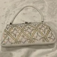 刺繍入りホワイト和装用バッグ