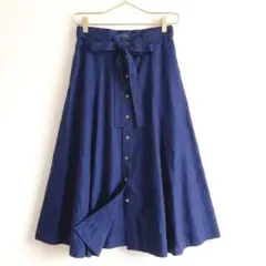美品 マディソンブルー バックサテンフレアマキシスカート ブルー
