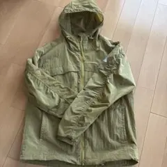 マウンテンパーカー