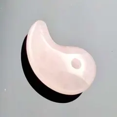 ローズクォーツ 勾玉 s348