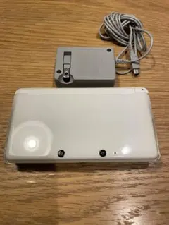 ニンテンドー3DS ホワイト 本体 どうぶつの森付き