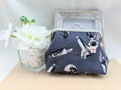 宇宙柄♡ストラップ付き　ぷっくりがま口ポーチ　小銭•小物入れ　 ハンドメイド