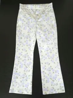 ZARA 　ザラ　花柄　パンツ　スラックス ストレッチ生地　Mサイズのサムネイル