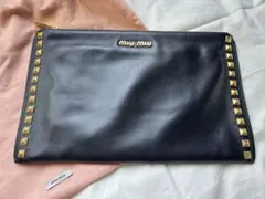 miumiu ブラックレザー クラッチバッグ