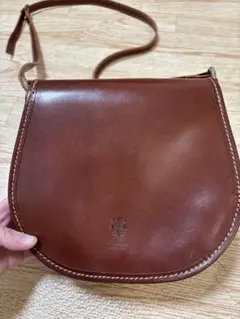 SCANDIANO レザー 巾着状ショルダーバッグ バケツ型フォルム - メルカリ