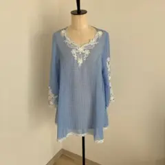 青いギンガムチェック長袖ブラウス　11号