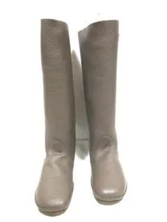 Item thumbnail for item 74248af9-707c-47fe-a747-1a7742863e8e