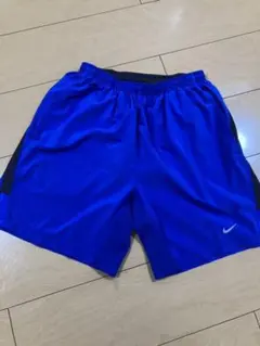 NIKE ナイキ 刺繍ロゴ トレーニングパンツ ハーフパンツ ショートパンツ 青