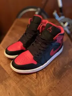 2025年最新】nike air jordan 1 mid bredの人気アイテム - メルカリ