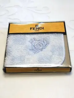 【未使用】FENDI タオルハンカチ ライトブルー 刺繍入り　箱入りのサムネイル