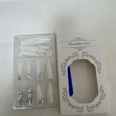 ホワイト ネイルチップ クリスタル装飾 12個入り