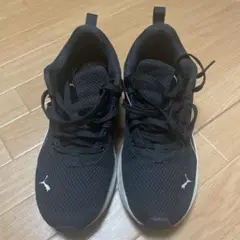 Puma SOFTRIDE ブラック スニーカー