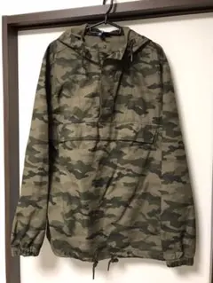 H&M 迷彩　カモフラ　プルオーバーパーカー　美品！