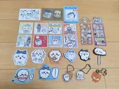 ちいかわ グッズ　ダイカットステッカー　チャーム　しおり　クリップ　ハチワレ