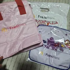 マクドナルド福袋2026 保冷バッグとミニタオル