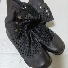 未使用 センソユニコ 慈雨♡レザー レースアップブーツ 本革 黒 サイドジップ 2025年最新】センソユニコ 慈雨 ブーツの人気アイテム - メルカリ