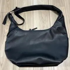 GU コクーンショルダーバッグ BLACK