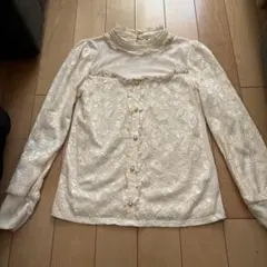 アクシーズファム、アイボリー レース装飾 長袖ブラウス