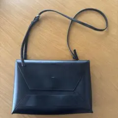 美品YAHKI ヤーキ　レザーショルダーバッグ　 ブラックのサムネイル