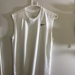Nike DRI-FIT ホワイト タンクトップ
