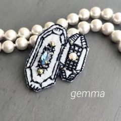 ⑩10ミナペルホネン ブローチアクセサリー ハンドメイド 刺繍生地