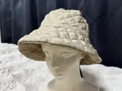 ベージュ キルティング バケットハット