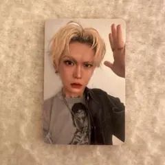 XLOV UXLXVE Jump Up トレカ ウムティ WUMUTI - メルカリ