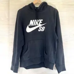 NIKESB プルオーバーパーカー ブラック フーディー ナイキ ロゴ プリントのサムネイル