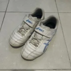 サッカー　ジュニア　トレーニングシューズ　おそらく20センチ